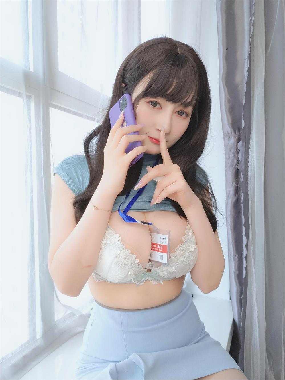 白银81 NO.112 巨乳の後輩 [183P/7V/1G]（）1